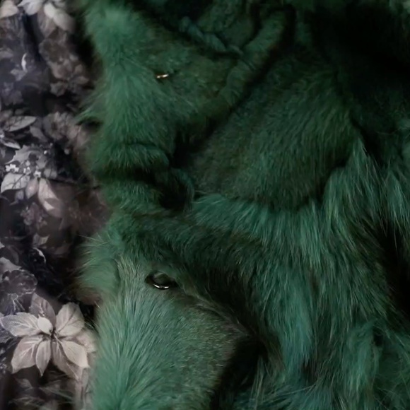 GREEN AND BLACK FUR JACKET - Picture 6 of 9